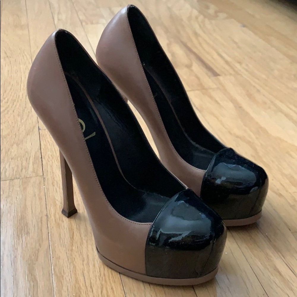 Saint Laurent Tribute Pump
